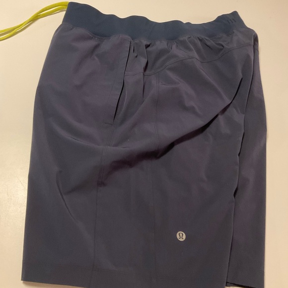 LuLuLemon Pace Breaker Linerless Short 9", Men’s, Navy, Sz L, Like New. - Picture 9 of 12